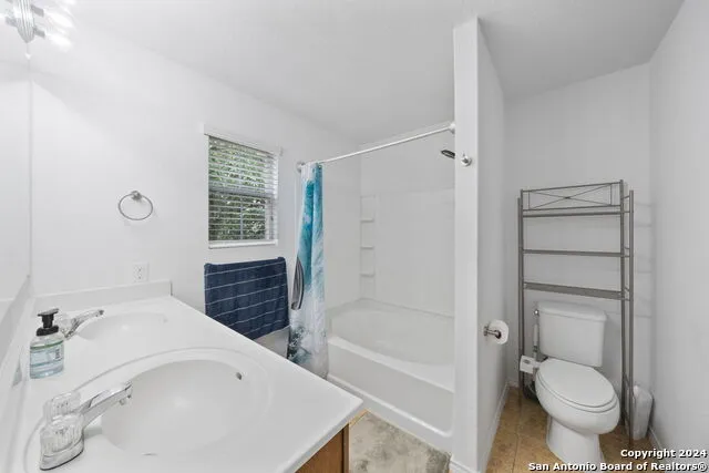 9227 Silver Vis San Antonio, TX 78254