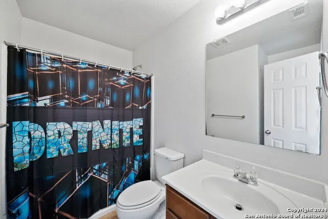 9227 Silver Vis San Antonio, TX 78254