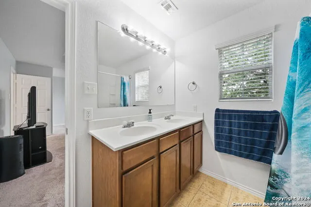 9227 Silver Vis San Antonio, TX 78254
