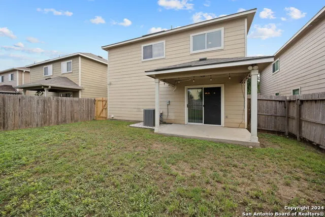 9227 Silver Vis San Antonio, TX 78254