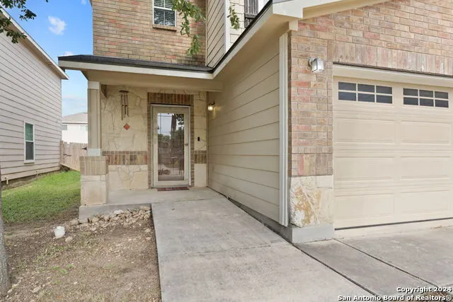 9227 Silver Vis San Antonio, TX 78254