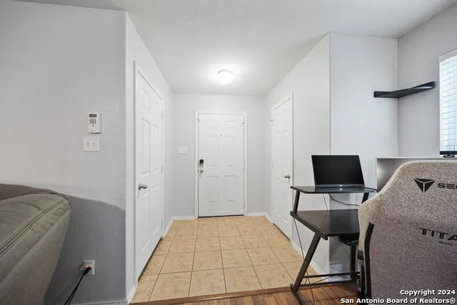 9227 Silver Vis San Antonio, TX 78254