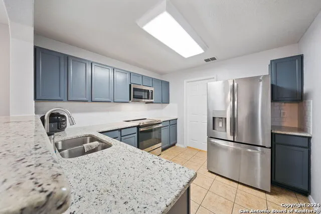 9227 Silver Vis San Antonio, TX 78254