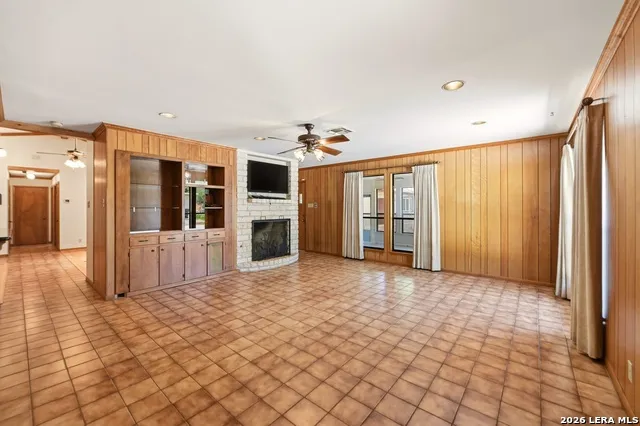 901 Gentilz Castroville, TX 78009