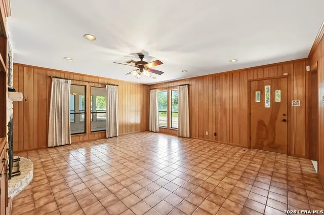 901 Gentilz Castroville, TX 78009