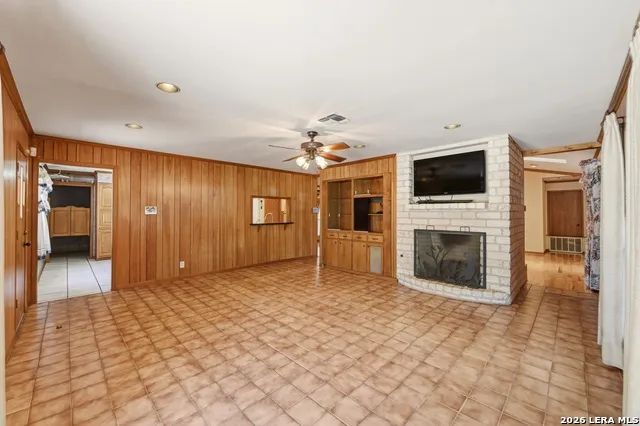 901 Gentilz Castroville, TX 78009