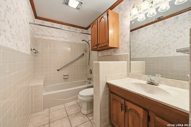 901 Gentilz Castroville, TX 78009