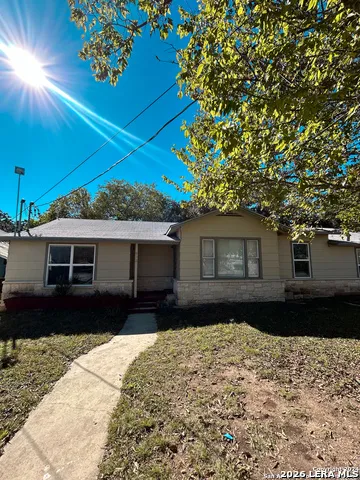 413 9TH ST Unit A Blanco, TX 78606