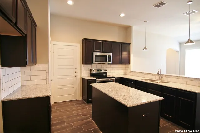 502 CREEKSIDE FRST New Braunfels, TX 78130