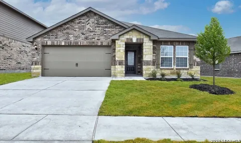 9122 Bennett Forest