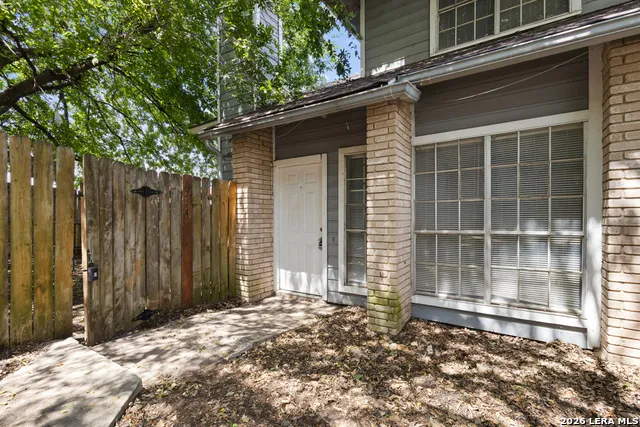 6714 WINDSOR HOLW San Antonio, TX 78239