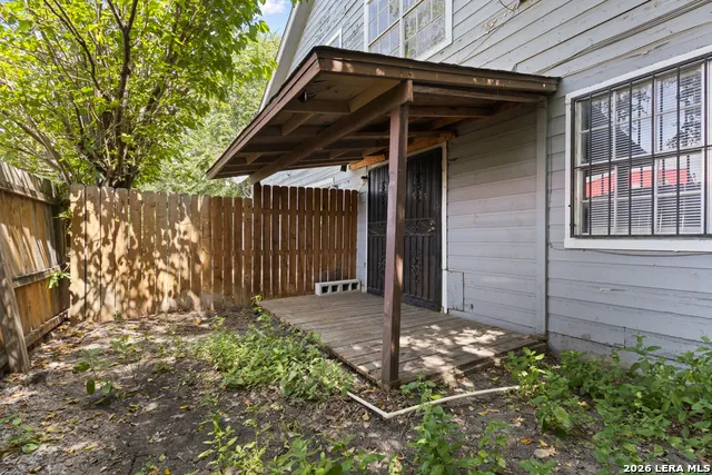 6714 WINDSOR HOLW San Antonio, TX 78239