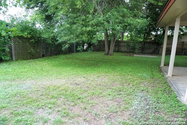 202 BRENDA DR Converse, TX 78109