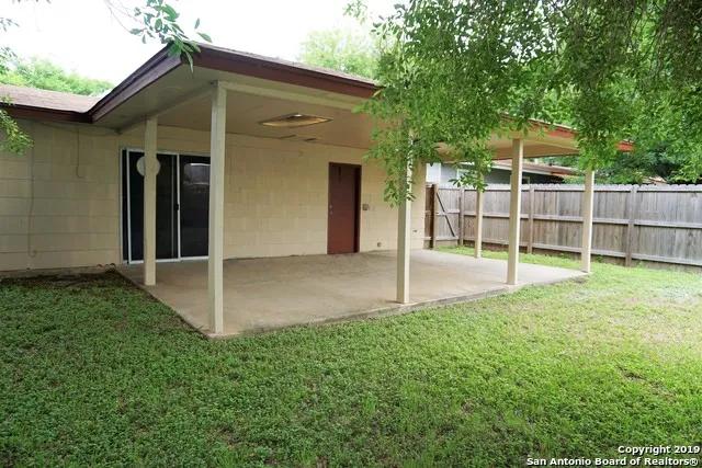 202 BRENDA DR Converse, TX 78109