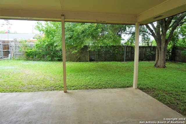 202 BRENDA DR Converse, TX 78109