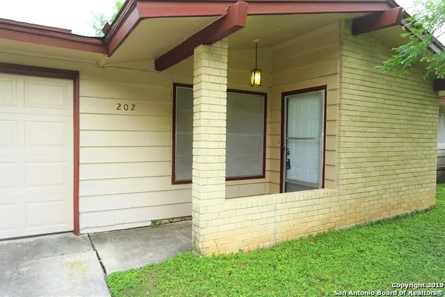202 BRENDA DR Converse, TX 78109