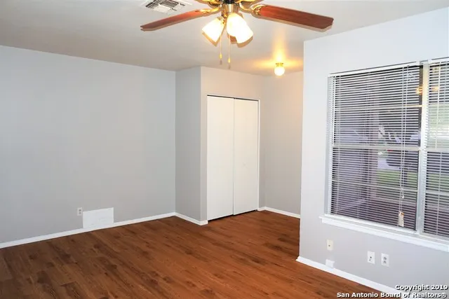 202 BRENDA DR Converse, TX 78109