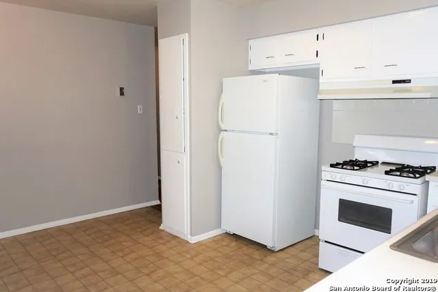 202 BRENDA DR Converse, TX 78109