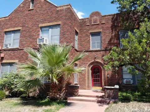703 W FRENCH PL Unit 4