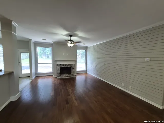 712 Moss Wood Schertz, TX 78154