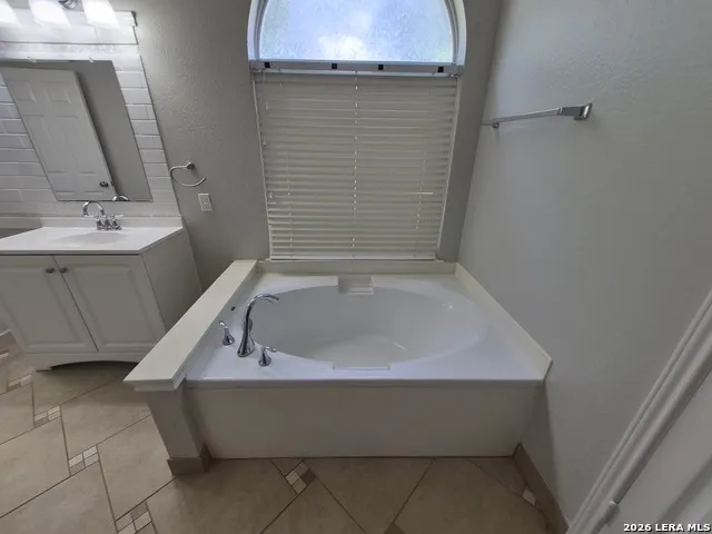 712 Moss Wood Schertz, TX 78154