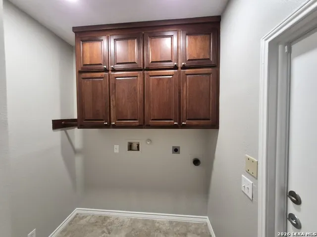 712 Moss Wood Schertz, TX 78154