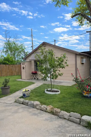 810 Haggin St.