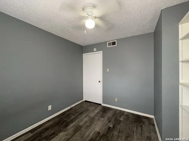8731 Tradewind Dr Windcrest, TX 78239