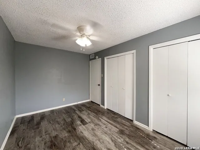 8731 Tradewind Dr Windcrest, TX 78239