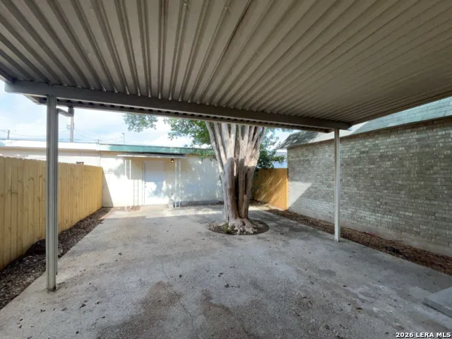 8731 Tradewind Dr Windcrest, TX 78239