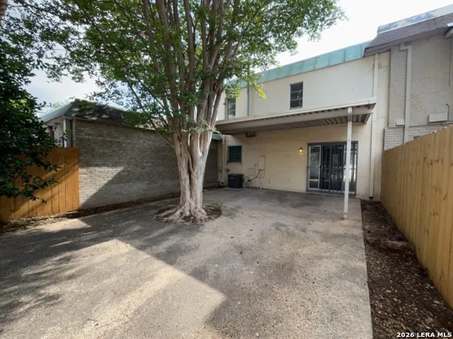 8731 Tradewind Dr Windcrest, TX 78239