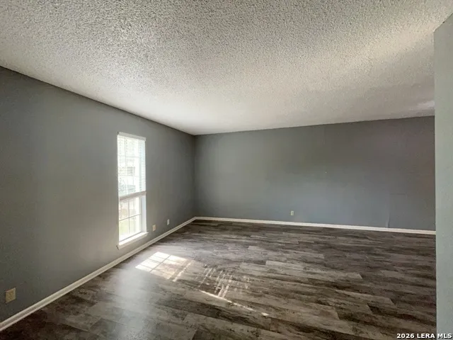8731 Tradewind Dr Windcrest, TX 78239