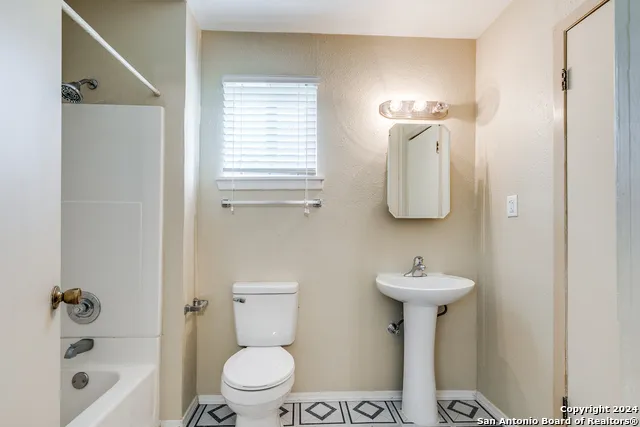 322 BYRNES DR San Antonio, TX 78209