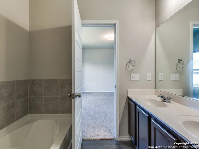 320 Saddle Leaf Cibolo, TX 78108