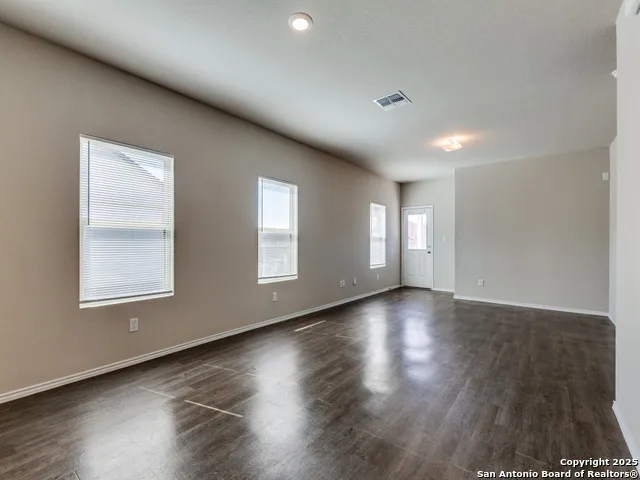 320 Saddle Leaf Cibolo, TX 78108