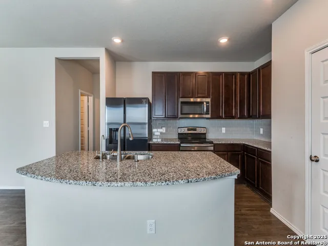 320 Saddle Leaf Cibolo, TX 78108