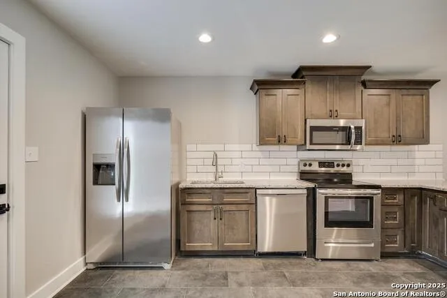 349 WILL ROGERS DR Unit B Spring Branch, TX 78070