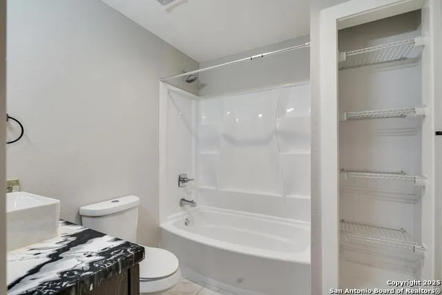 349 WILL ROGERS DR Unit B Spring Branch, TX 78070