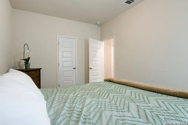 4807 Night Herder St Hedwig, TX 78152