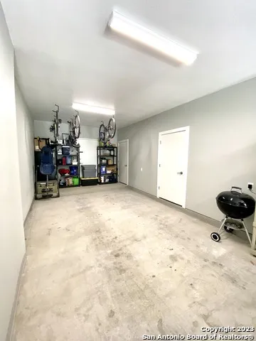 946 E Josephine St San Antonio, TX 78208