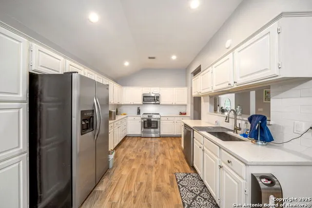 13511 Thessaly Universal City, TX 78148