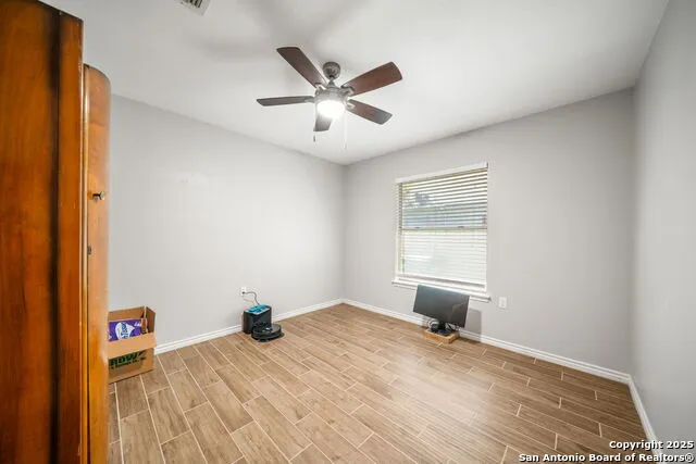 13511 Thessaly Universal City, TX 78148