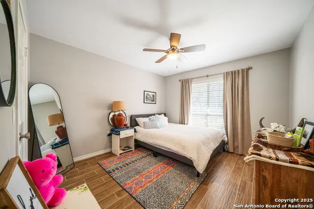 13511 Thessaly Universal City, TX 78148