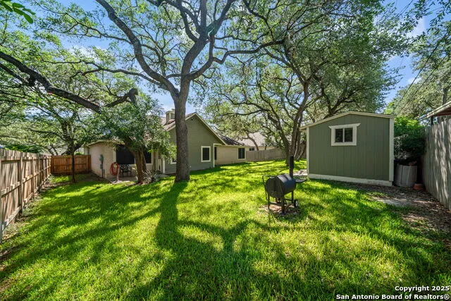 13511 Thessaly Universal City, TX 78148