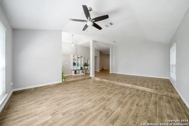 13511 Thessaly Universal City, TX 78148