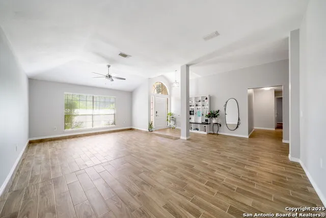 13511 Thessaly Universal City, TX 78148