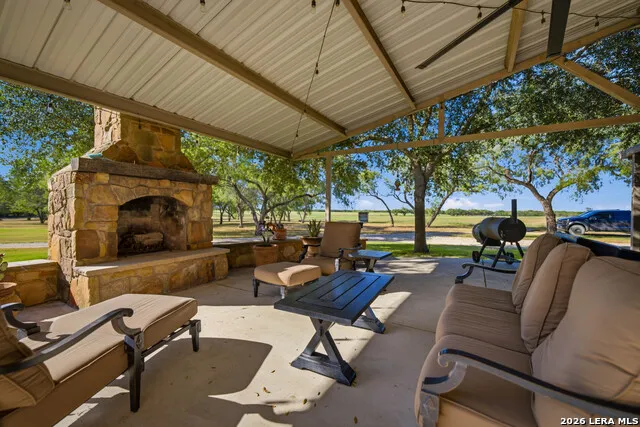 106 County Road 253 Poth, TX 78147