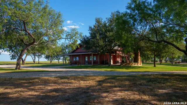 106 County Road 253 Poth, TX 78147
