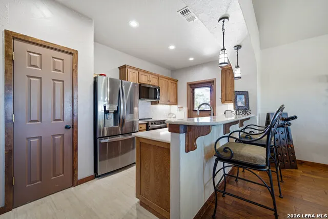106 County Road 253 Poth, TX 78147