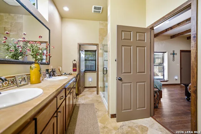 106 County Road 253 Poth, TX 78147